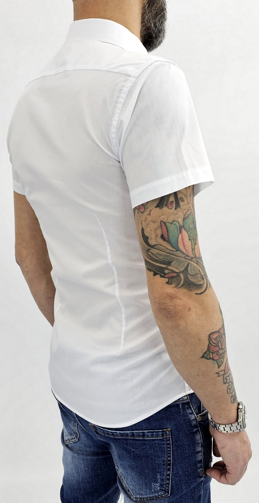 Camicia uomo slim fit in cotone a maniche corte aderente elasticizzata pence