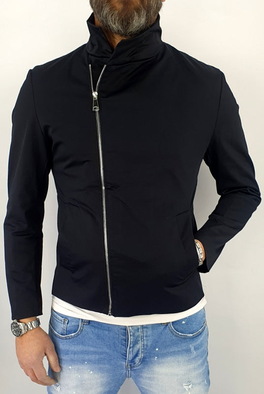 Giubbino Uomo Nero Asimmetrico Collo Alto Primaverile
