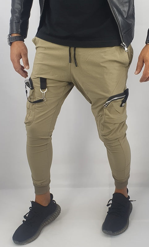 Pantaloni con tasconi on sale uomo